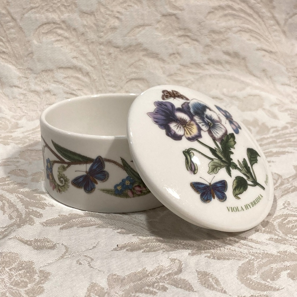 Portmeirion Botanic Garden Viola Hybridia Pansy Covered Trinket Dish
